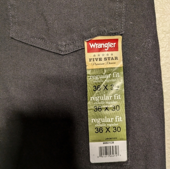 Wrangler Men's regular fit Jeans - Black new size 36x30 - Picture 12 of 16